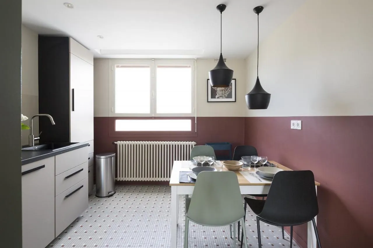 Saint-Malo Le Kruger 350 M Des Thermes Marins Apartment 0*,  France