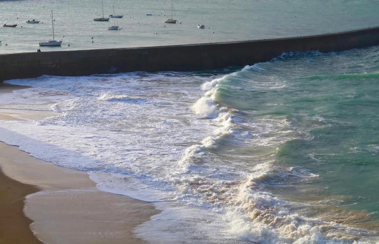 Saint-Malo Le Kruger 350 M Des Thermes Marins Apartment 0*,  France