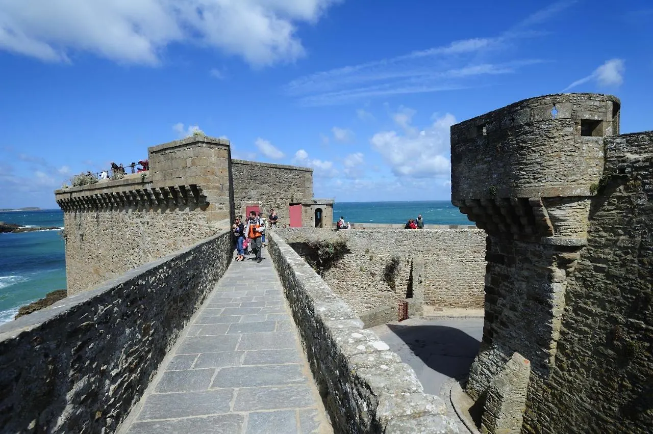 Saint-Malo Le Kruger 350 M Des Thermes Marins Apartment